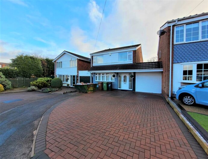 4 Bedroom Link Detached House To Rent In Queensway, Streetly, Sutton Coldfield, B74