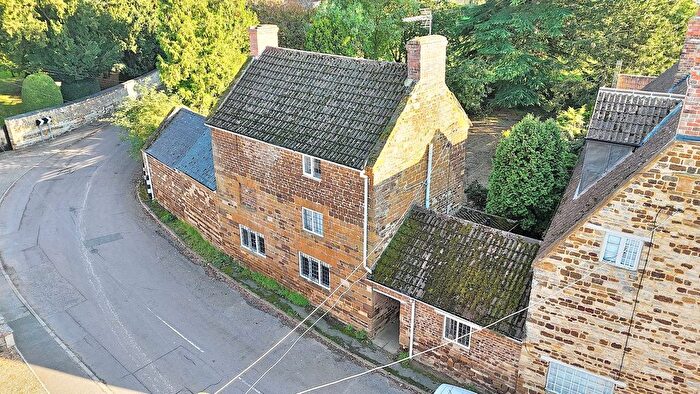 3 Bedroom Cottage For Sale In Bedford Road, Little Houghton, Northampton, NN7