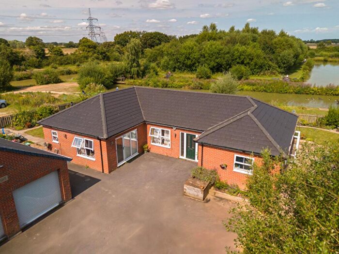 Bungalow For Sale In Balne Croft Lane, Pollington, DN14