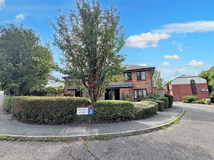 1 Bedroom Flat To Rent In Maple Gate, Loughton, IG10