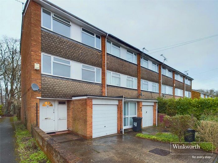 4 Bedroom End Of Terrace House To Rent In Elvaston Way, Tilehurst, Reading, Berkshire, RG30