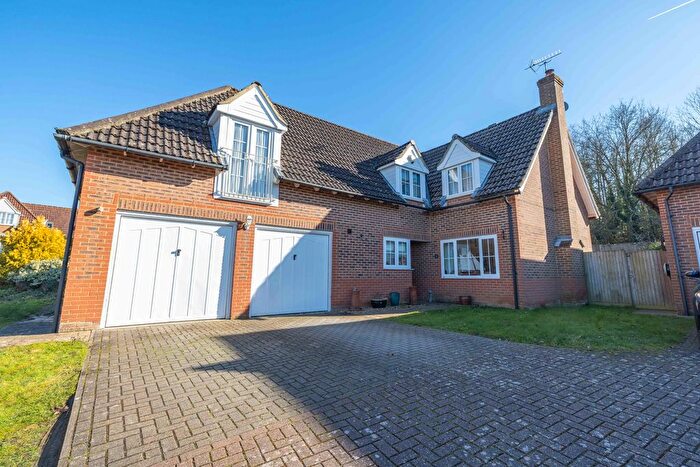 4 Bedroom Detached House For Sale In Weatherall Close, Dunkirk, ME13