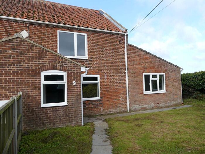 2 Bedroom Semi-Detached House To Rent In Nova Scotia Cottage, Nova Scotia, West Caister, NR30