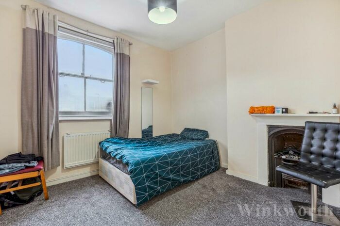 1 Bedroom Apartment To Rent In New Cross Road, London, SE14