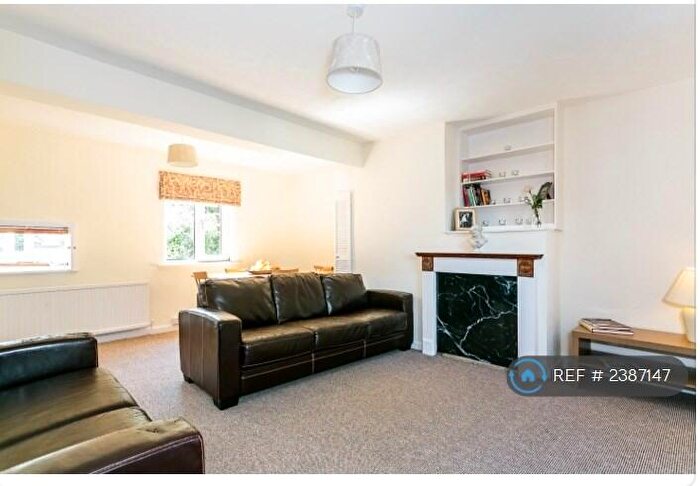 5 Bedroom Semi-Detached House To Rent In Durham Close, Guildford, GU2