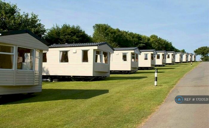 2 Bedroom Mobile Home To Rent In Weeping Willow, Cranleigh, GU6