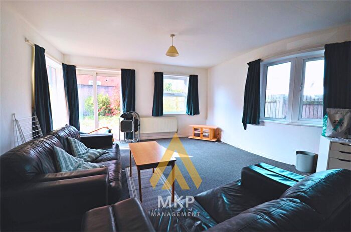 4 Bedroom Flat To Rent In St. Stephens Road Selly Oak, B29