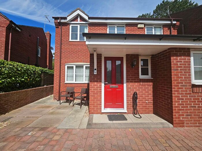 4 Bedroom Property To Rent In Vernon Close, Saughall, Chester, CH1