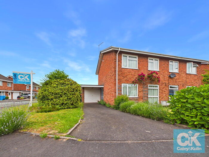 3 Bedroom Semi Detached House For Sale In Elmdon Close, Penkridge, Staffordshire, ST19