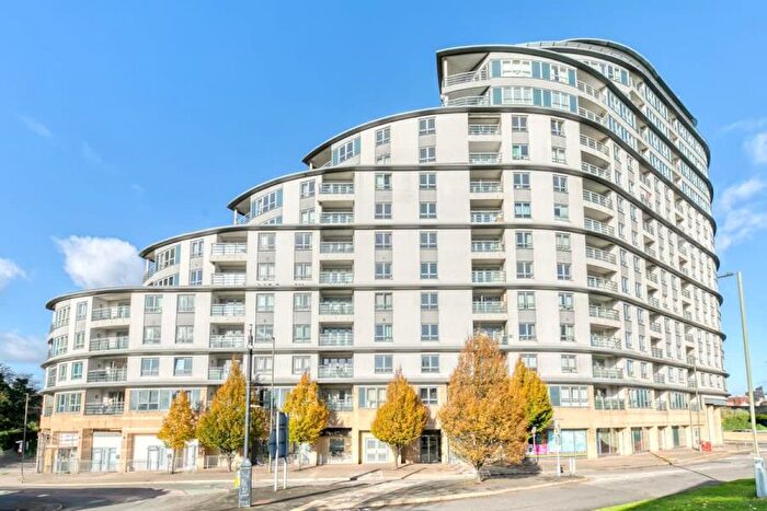 2 Bedroom Apartment To Rent In Woking, Surrey, GU22