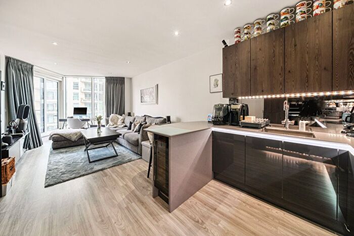 2 Bedroom Flat For Sale In Juniper Drive, Battersea Reach, London, SW18