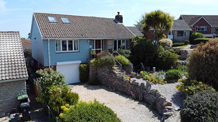 4 Bedroom Detached House For Sale In Cauldron Crescent, Swanage, BH19