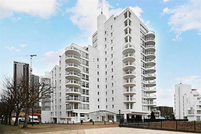 2 Bedroom Apartment To Rent In Pierhead Lock, Manchester Road, London, E14