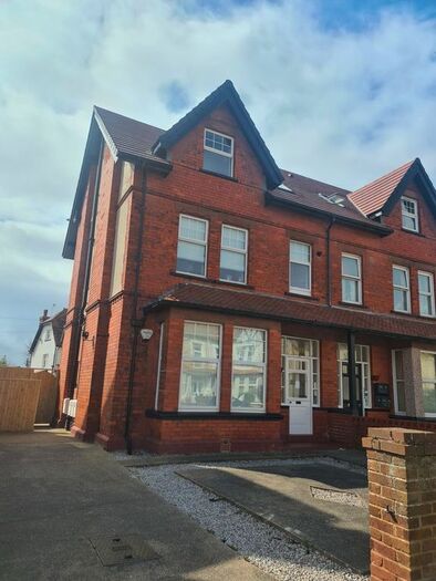 1 Bedroom Flat To Rent In Maelgwyn Road, Llandudno, LL30