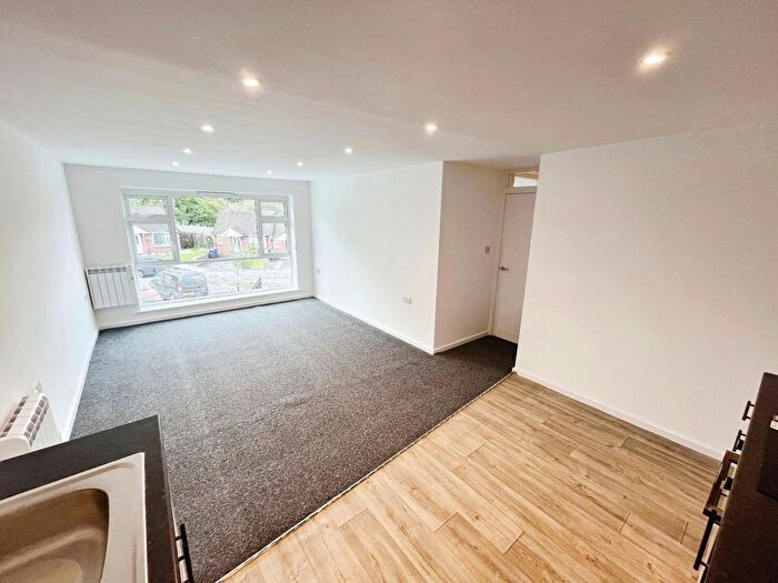2 Bedroom Flat To Rent In Gloucester Grange, Newcastle, Staffordshire, ST5