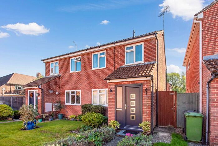 2 Bedroom Semi-Detached House For Sale In Borough Road, Petersfield, Hampshire, GU32
