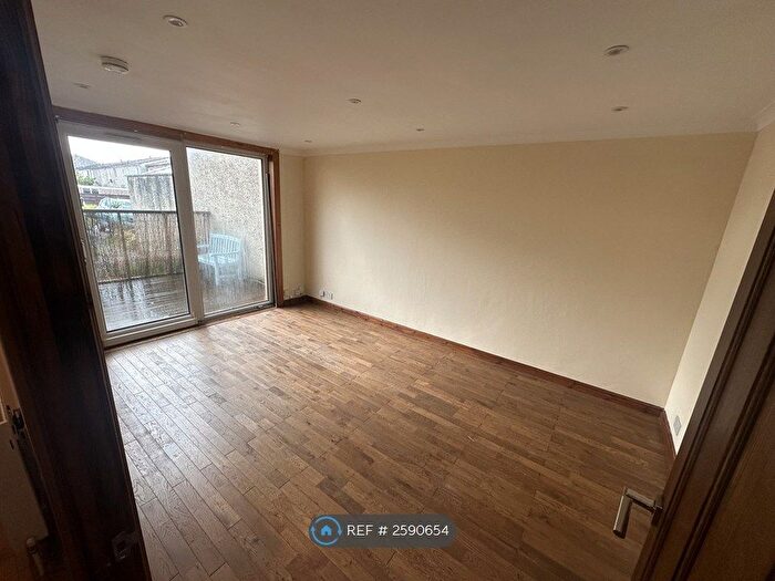 3 Bedroom Terraced House To Rent In Ravenswood Rise, Livingston, EH54