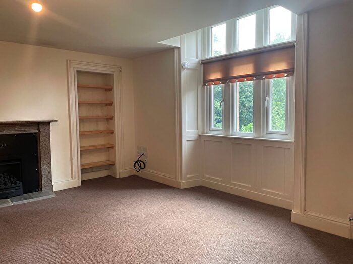 2 Bedroom Flat To Rent In Singleton Park Road, Kendal, LA9