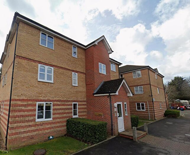 2 Bedroom House To Rent In Lucas Gardens, London, N2