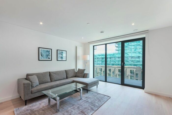 2 Bedroom Flat To Rent In Fairwater House, Royal Wharf, London, E16