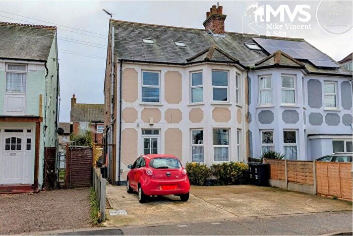4 Bedroom Maisonette For Sale In Two Separate Flats, Hayes Road, Clacton-on-Sea, CO15