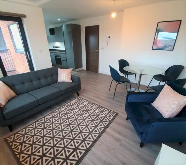 2 Bedroom Flat To Rent In Hurst Street, Liverpool, L1