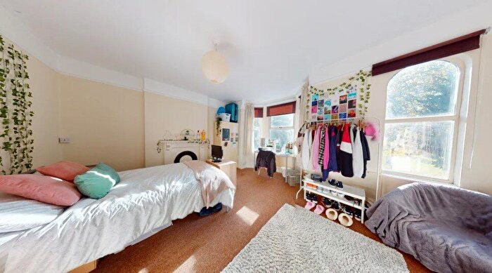 5 Bedroom Semi-Detached House To Rent In Devonshire Promenade, Lenton, Nottingham, NG7