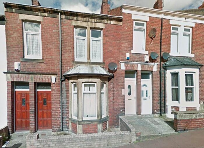 2 Bedroom Flat To Rent In Faraday Grove, Gateshead, NE8