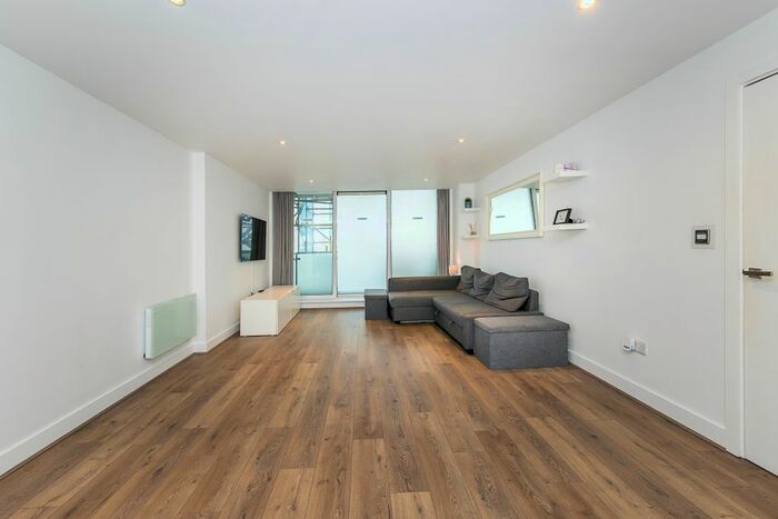 1 Bedroom Flat To Rent In Gallions Road, London, E16
