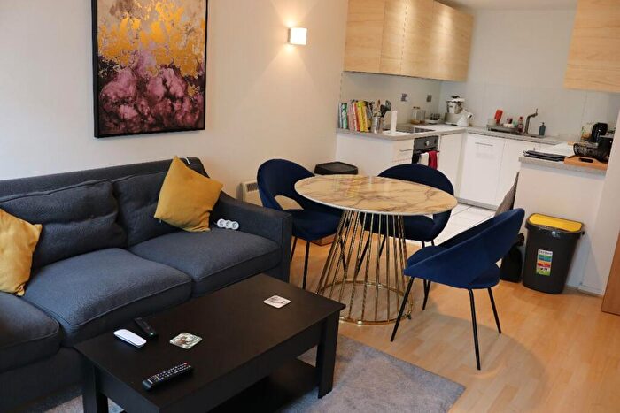 2 Bedroom Apartment To Rent In Apartment, Augusta House, Livery Street, Leamington Spa, CV32