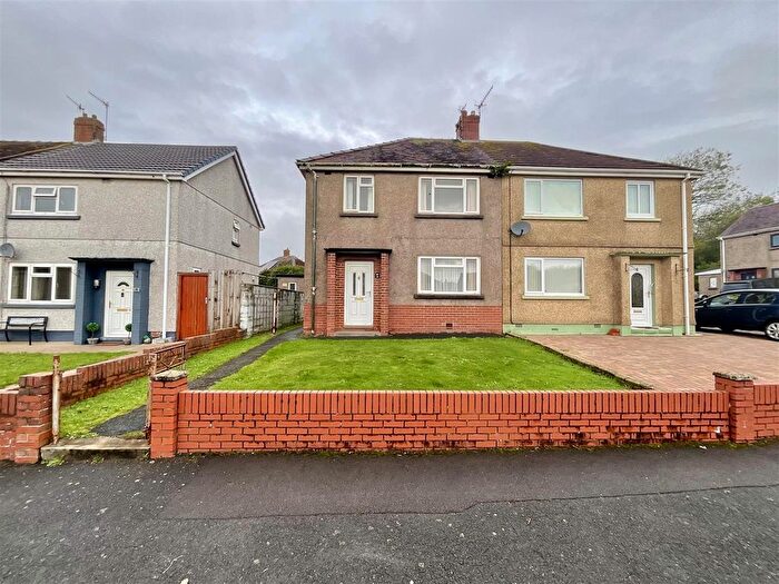 3 Bedroom Semi-Detached House For Sale In Bryneithen, Pembrey, Burry Port, SA16