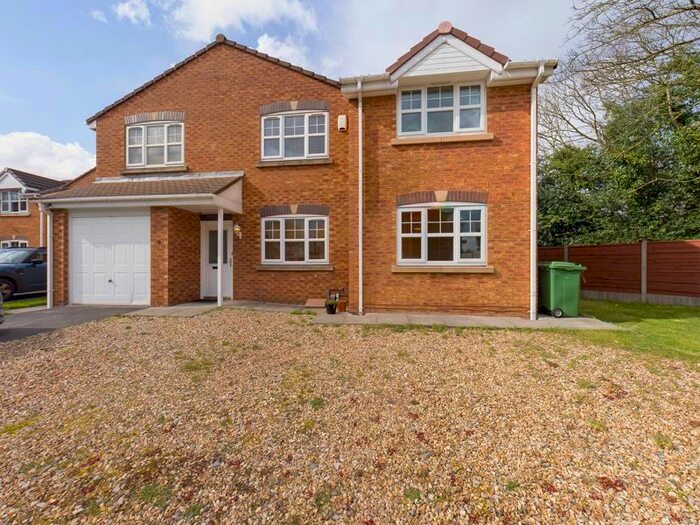 4 Bedroom Detached House To Rent In Kinders Close, Carrington, M31