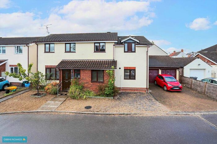 4 Bedroom Detached House To Rent In Kingdom Lane, Norton Fitzwarren, Taunton, TA2