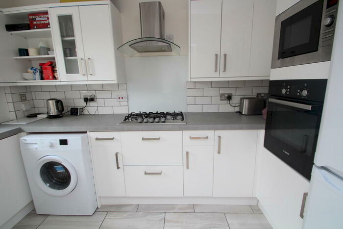 1 Bedroom Flat To Rent In Burdock Close, Croydon, CR0