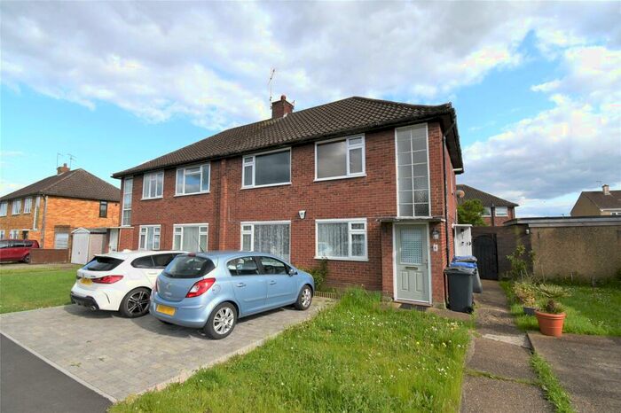 2 Bedroom Maisonette To Rent In Brunel Road, Maidenhead, Berkshire, SL6