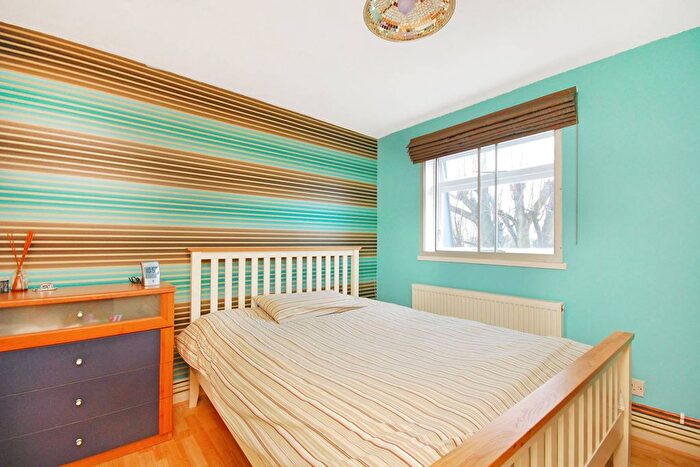 1 Bedroom Flat To Rent In Gumley Gardens, Isleworth, TW7