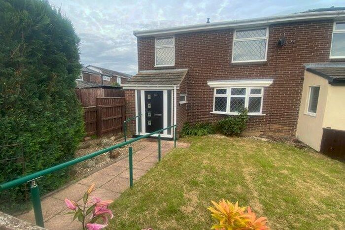 3 Bedroom Semi-Detached House To Rent In South Magdalene, Consett, DH8
