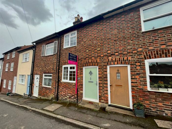 2 Bedroom Terraced House To Rent In Highfield Road, Berkhamsted, HP4