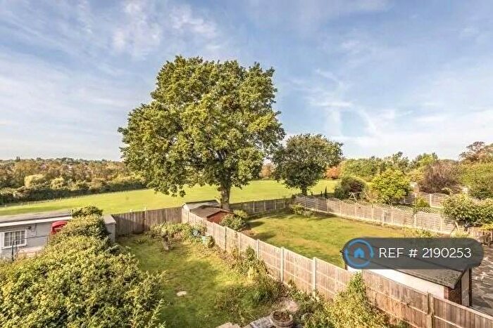 2 Bedroom Flat To Rent In Eliot House, London, N20