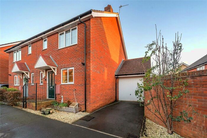 3 Bedroom Semi-Detached House For Sale In Curtis Close, Watchfield, Oxfordshire, SN6