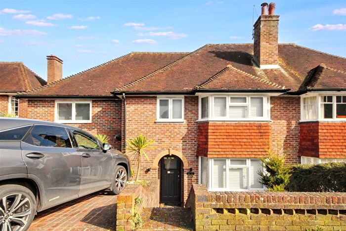 3 Bedroom Property To Rent In Pewley Way, Guildford, GU1