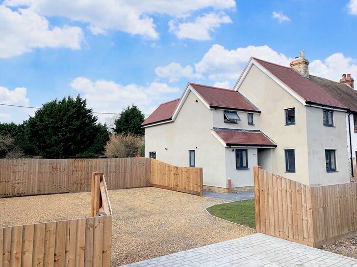 3 Bedroom Semi-Detached House For Sale In Dunsbridge Turnpike, Shepreth, Royston, SG8