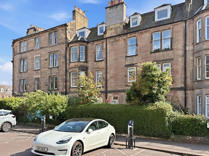 5 Bedroom Flat To Rent In Maxwell Street, Edinburgh, EH10