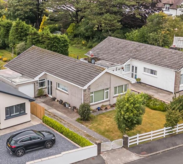 3 Bedroom Detached Bungalow For Sale In Foxhole Drive, Southgate, Swansea, SA3