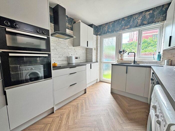 3 Bedroom Semi-Detached House For Sale In Fir Lane, Royton, OL2