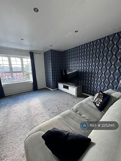 2 Bedroom Flat To Rent In Leeds, Leeds, LS12