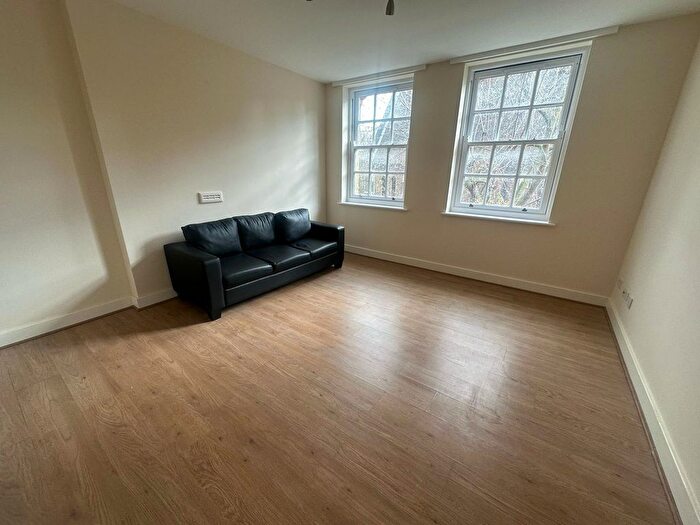 2 Bedroom Flat To Rent In Cromer Street, London, WC1H