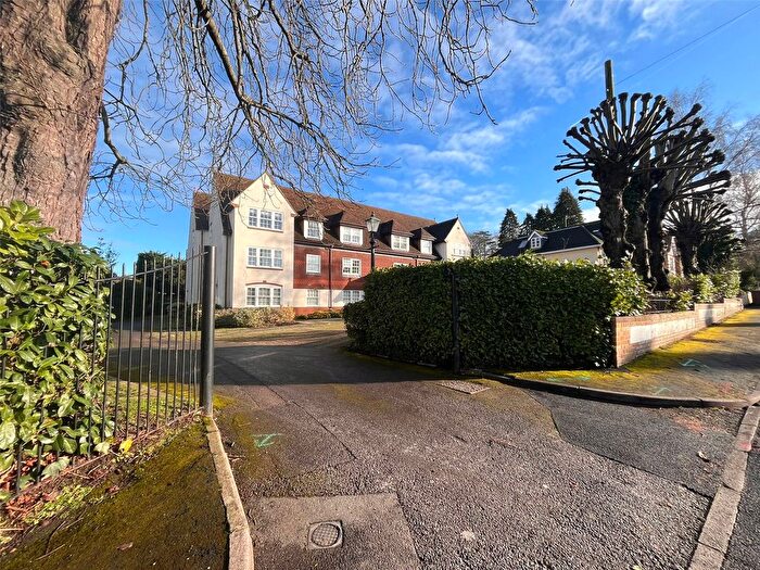 2 Bedroom Flat To Rent In Cranley Manor, Cranley Road, Guildford, Surrey, GU1