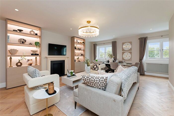 4 Bedroom Flat For Sale In Cleveland Square, London, W2