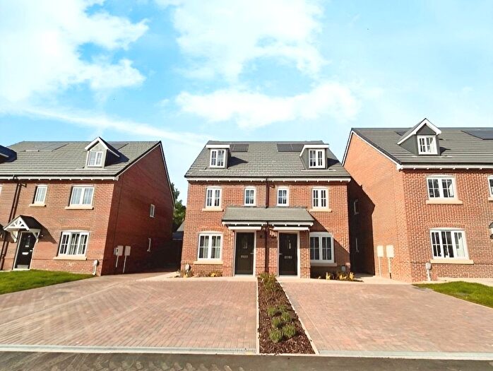 3 Bedroom Semi-Detached House To Rent In Conduit Road, Bessacarr, Doncaster, South Yorkshire, DN4